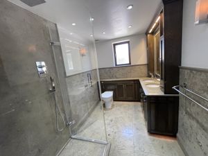 Photo 25- click for photo gallery